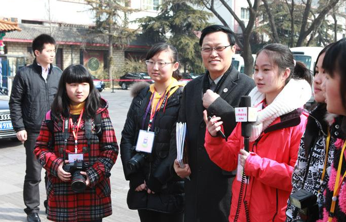 Uber争当网约车第一股：可能在明年一季度上市